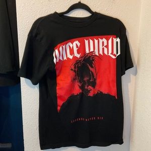 I am selling a juice wrld shirt